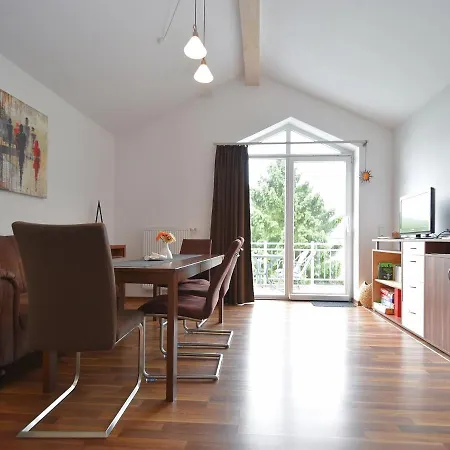 2 Separate Flats With Balcony On The Slope 빌링겐
