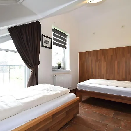 2 Separate Flats With Balcony On The Slope 아파트 빌링겐