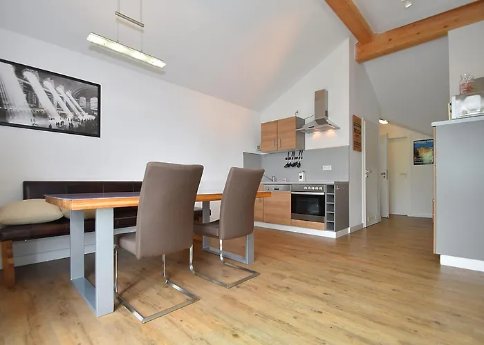 2 Separate Mit Balkon An Der Skipiste